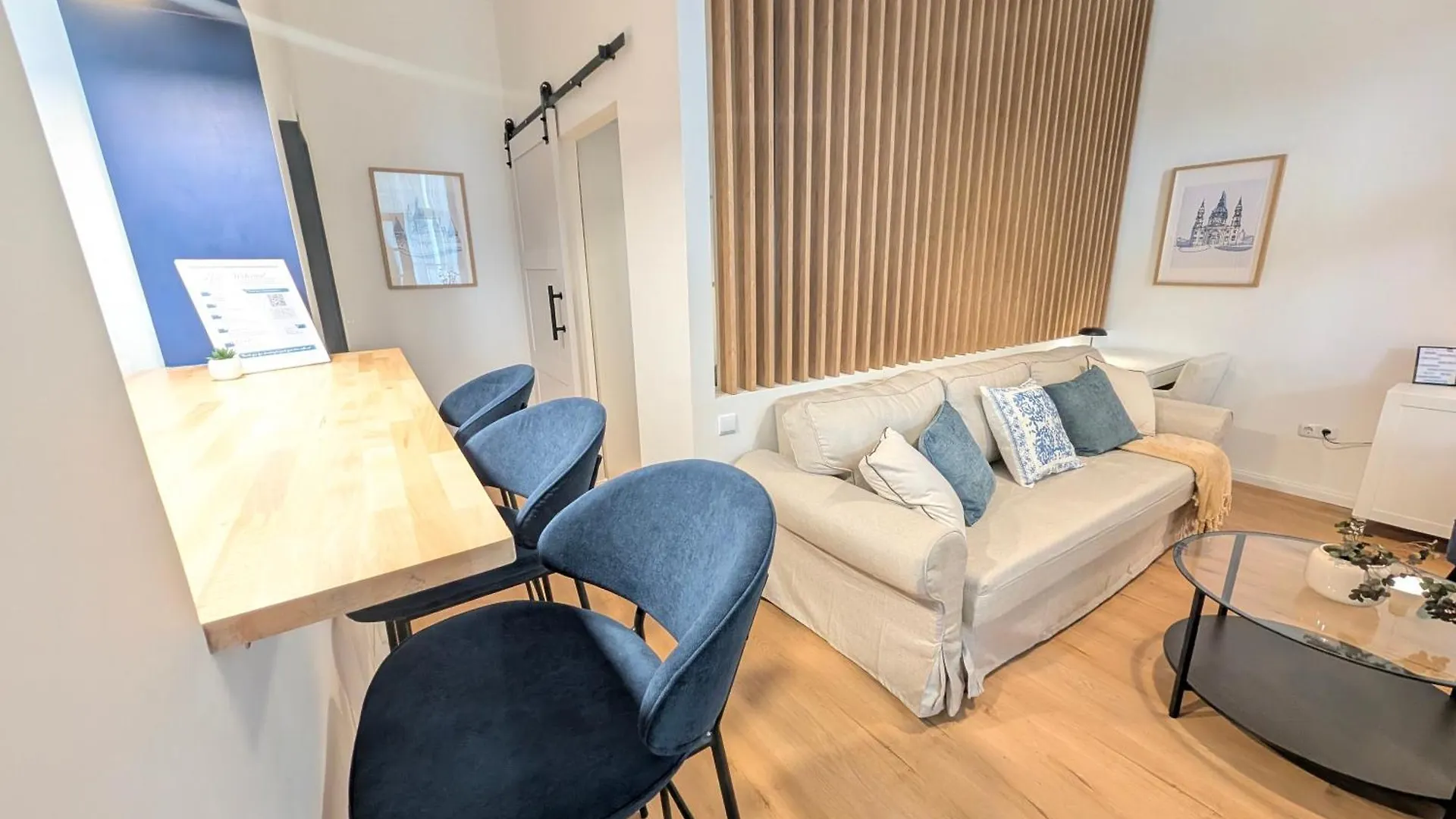 Central Budapest Boutique Blue Gem Macaristan