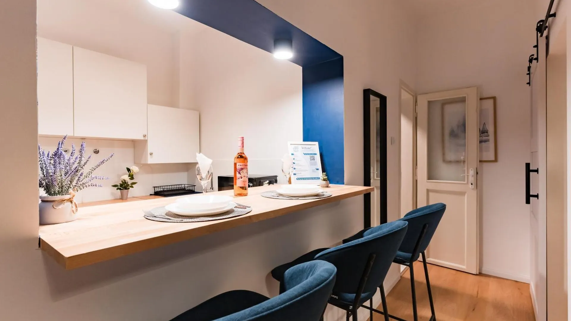 Central Budapest Boutique Blue Gem Daire