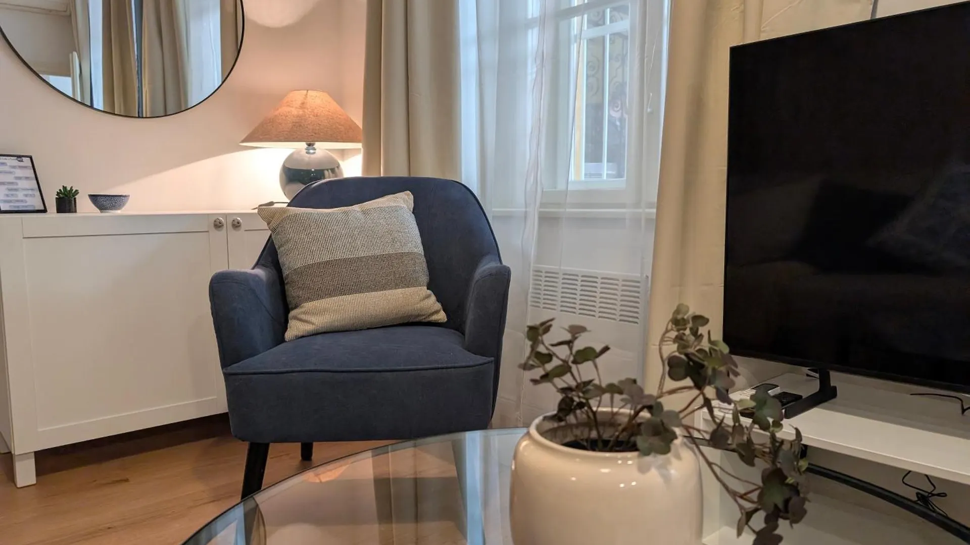 Central Budapest Boutique Blue Gem 0*,