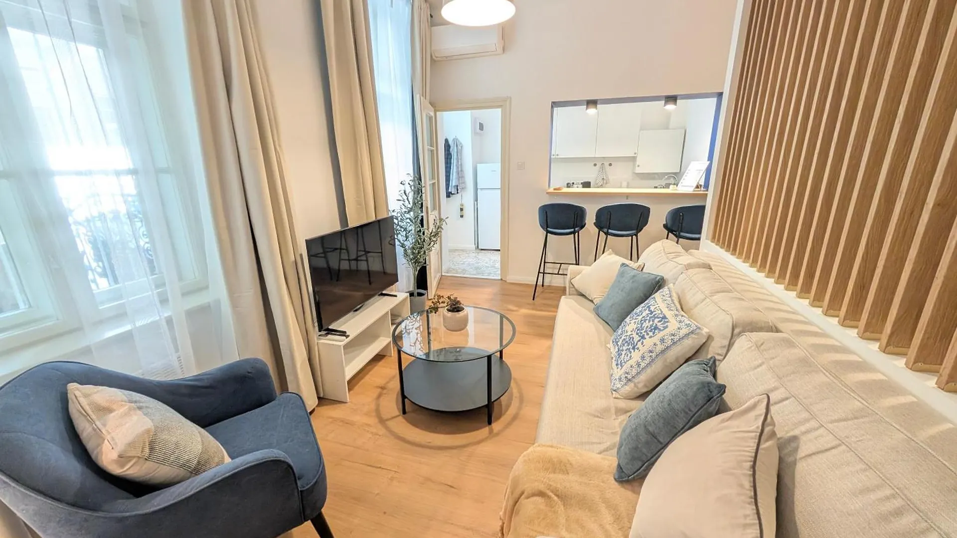 Central Budapest Boutique Blue Gem شقة