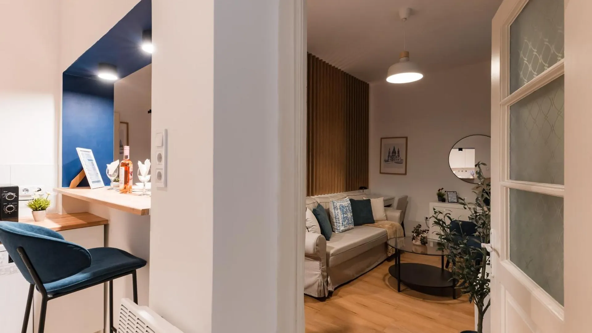 Central Budapest Boutique Blue Gem شقة