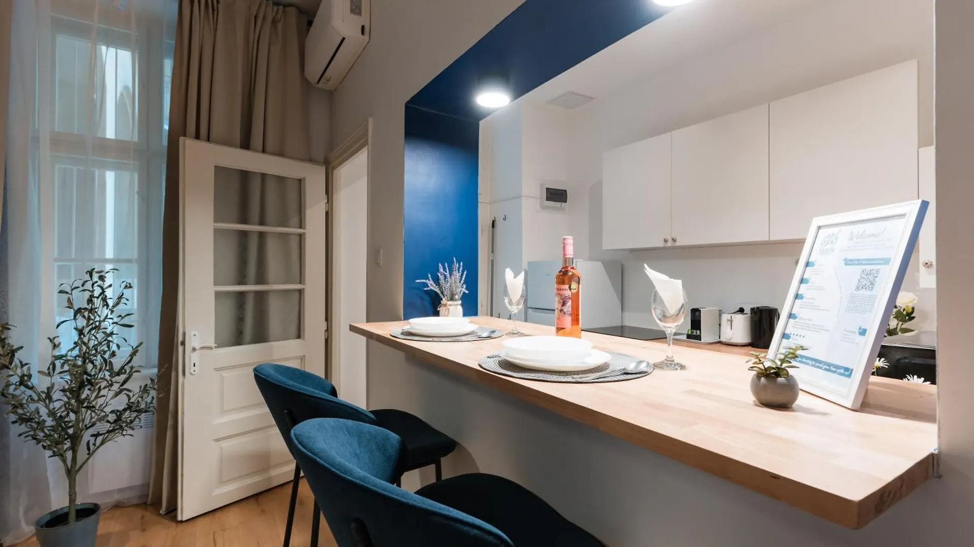 Central Budapest Boutique Blue Gem 0*,  المجر